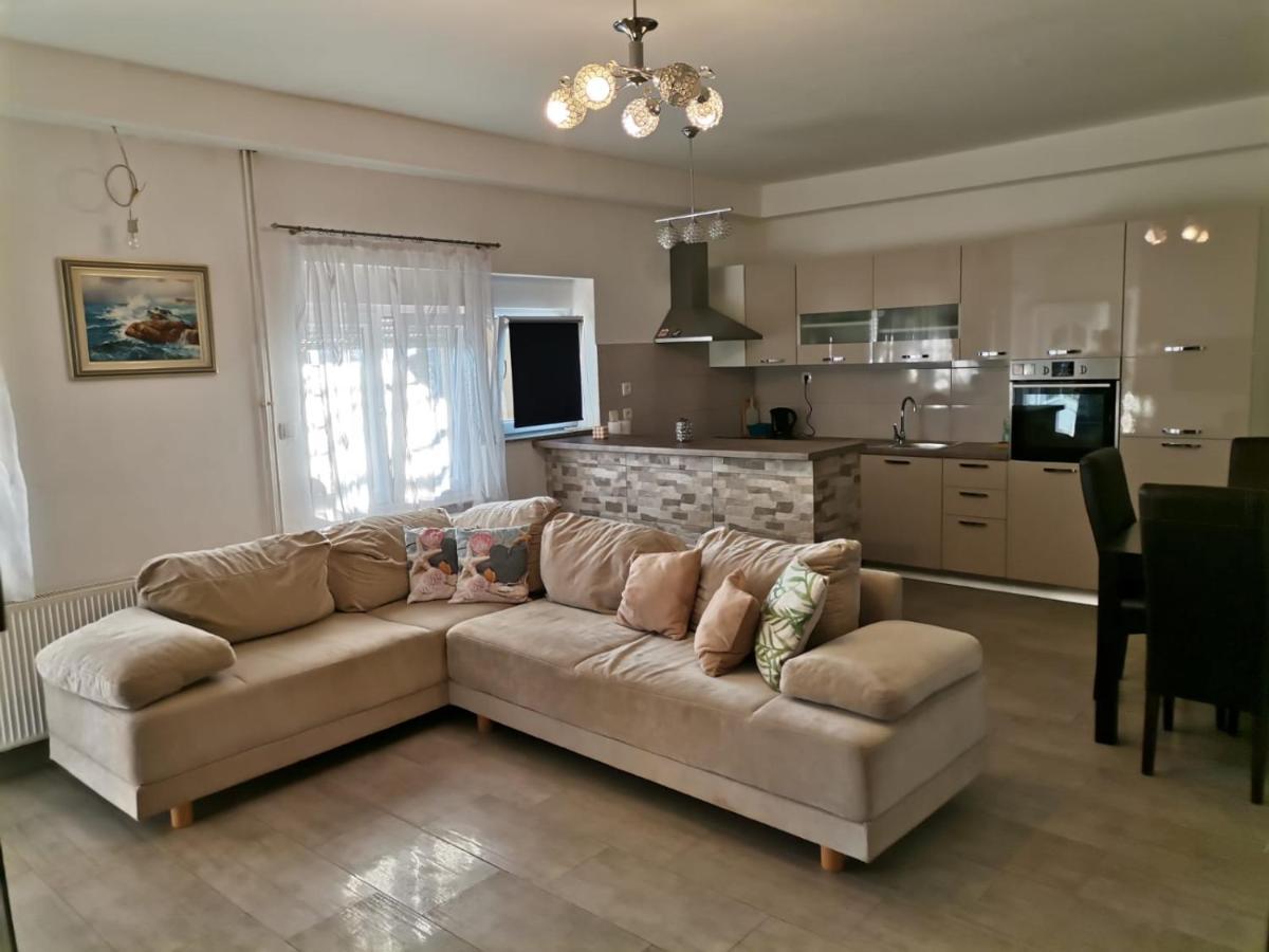 Apartmani Sidro Senj Senj  Eksteriør bilde